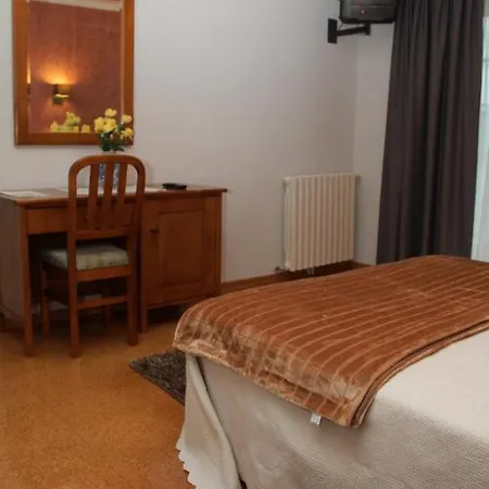 Hotel Lagoa Do Linho 2*