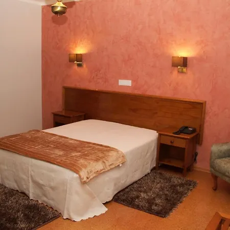 Lagoa Do Linho 2* Paço