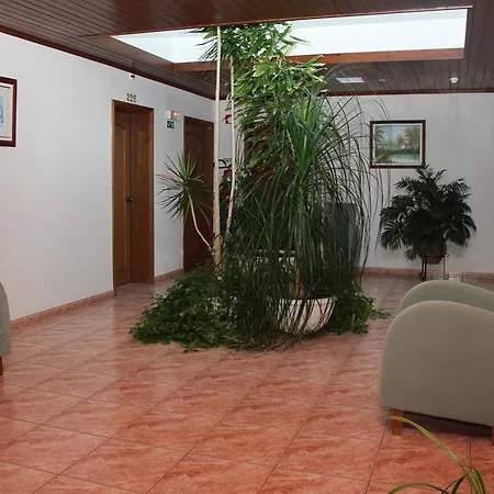 Lagoa Do Linho Hotel 2*